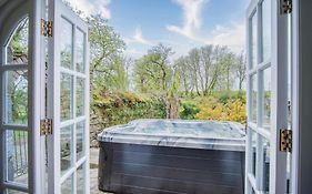 The Stables - 2 Bedroom Cottage - Princes Gate