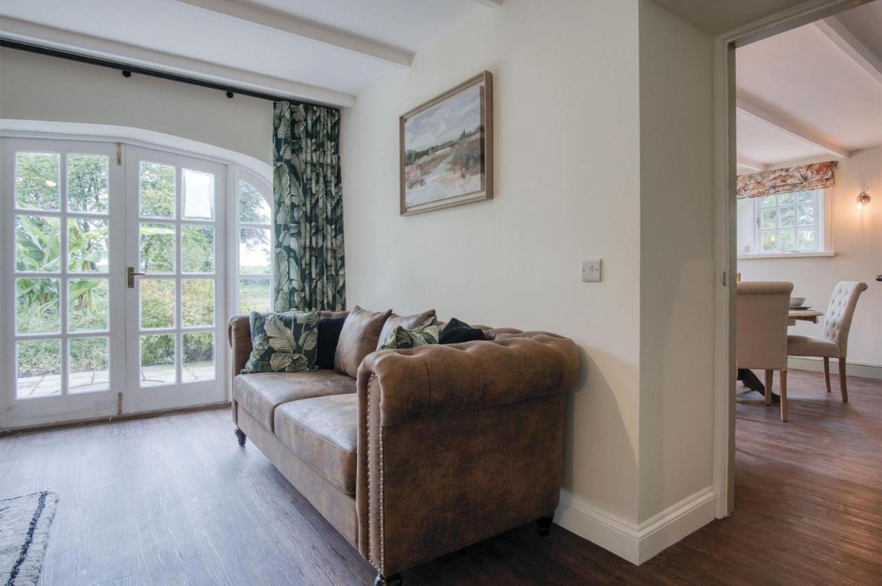 The Stables - 2 Bedroom Cottage - Princes Gate Ludchurch Exterior photo