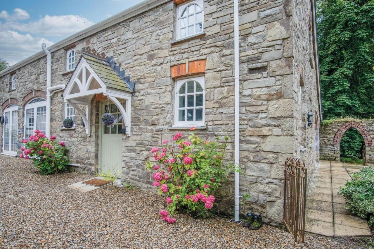 The Stables - 2 Bedroom Cottage - Princes Gate Ludchurch Exterior photo